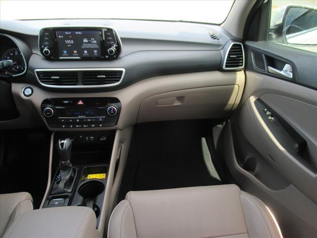 Photo of 2019 Dazzling White Hyundai TUCSON