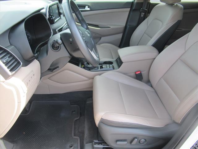 Photo of 2019 Dazzling White Hyundai TUCSON