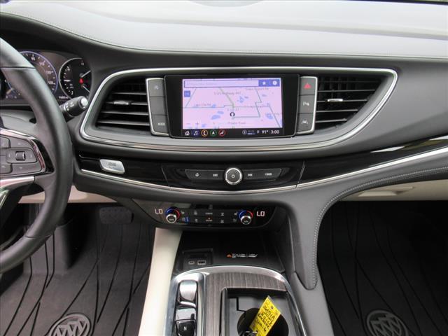 Photo of 2024 White Frost Tricoat Buick Enclave