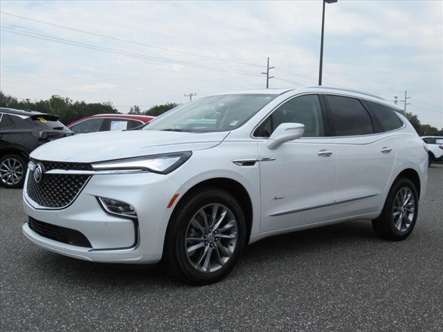 Photo of 2024 White Frost Tricoat Buick Enclave