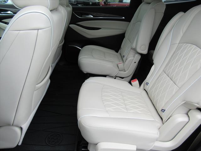 Photo of 2024 White Frost Tricoat Buick Enclave
