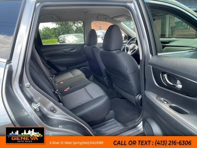 Photo of 2017 Gun Metallic Nissan Rogue