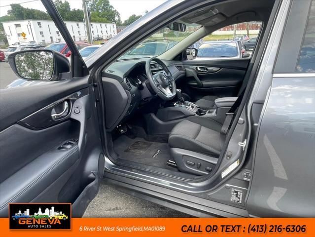 Photo of 2017 Gun Metallic Nissan Rogue
