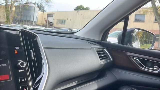 Photo of 2025 Crystal White Pearl Subaru Ascent