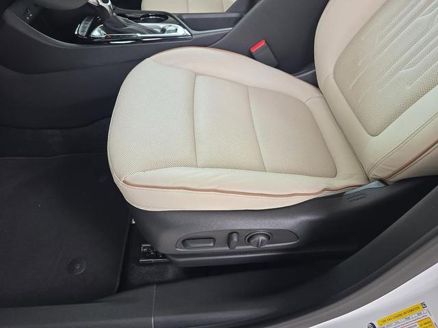 Photo of 2026 White Frost Tricoat Buick Encore GX