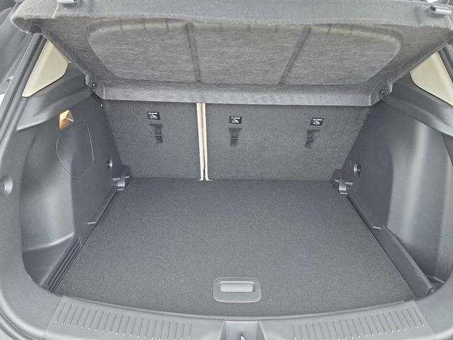 Photo of 2026 White Frost Tricoat Buick Encore GX