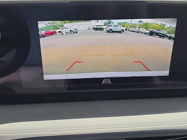 Photo of 2026 White Frost Tricoat Buick Encore GX