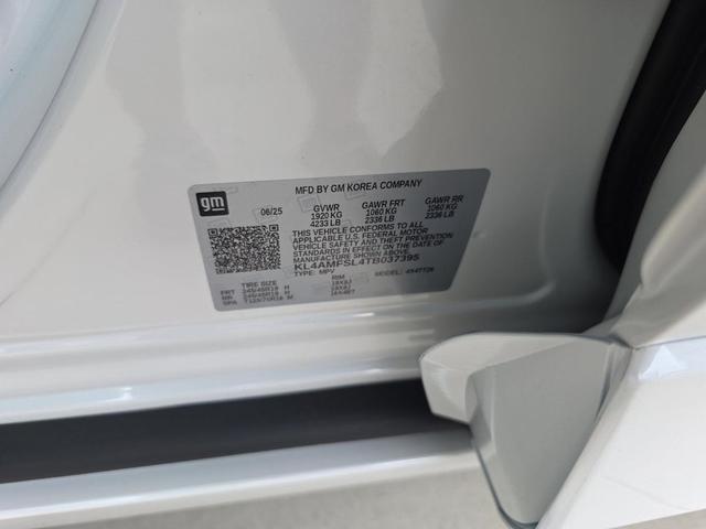 Photo of 2026 White Frost Tricoat Buick Encore GX