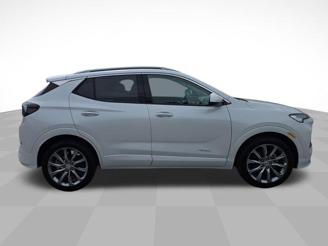 Photo of 2026 White Frost Tricoat Buick Encore GX