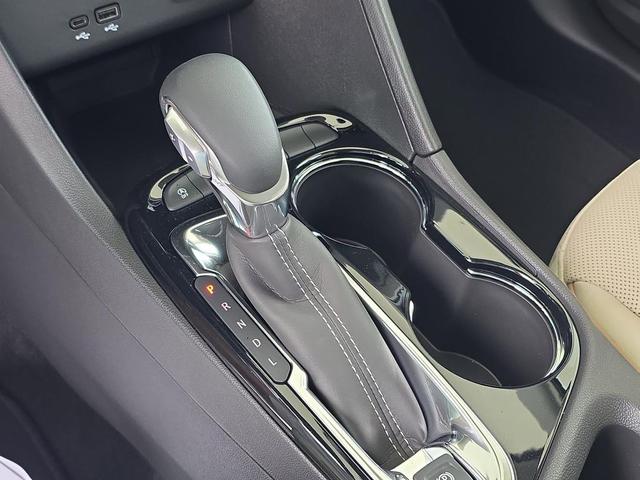 Photo of 2026 White Frost Tricoat Buick Encore GX