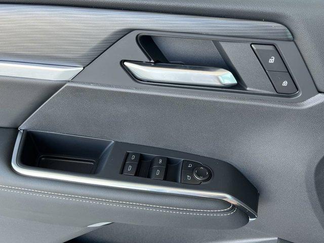 Photo of 2026 Summit White GMC Acadia
