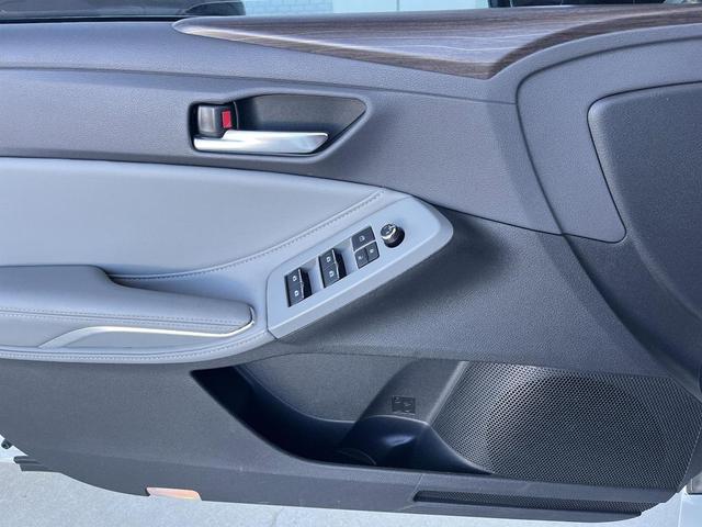 Photo of 2022 Wind Chill Pearl Toyota Avalon