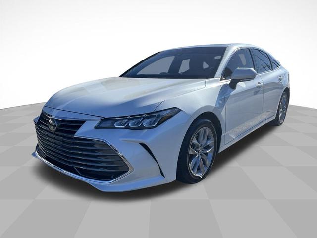 Photo of 2022 Wind Chill Pearl Toyota Avalon