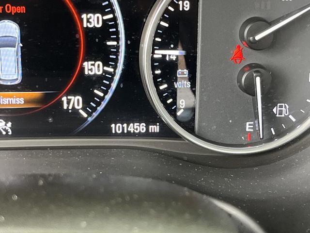 Photo of 2019 White Frost Tricoat Buick Enclave