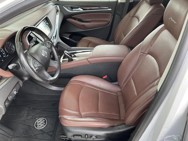 Photo of 2019 White Frost Tricoat Buick Enclave