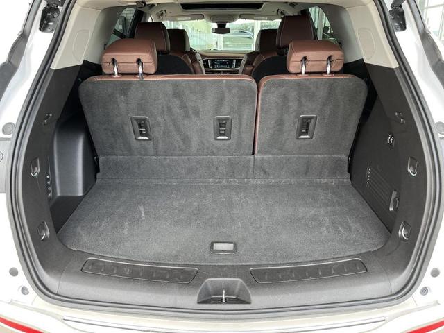 Photo of 2019 White Frost Tricoat Buick Enclave