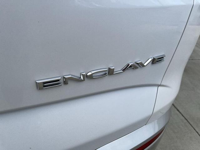 Photo of 2019 White Frost Tricoat Buick Enclave