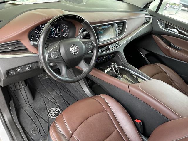 Photo of 2019 White Frost Tricoat Buick Enclave