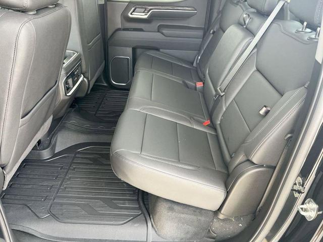 Photo of 2025 Onyx Black GMC Sierra 1500
