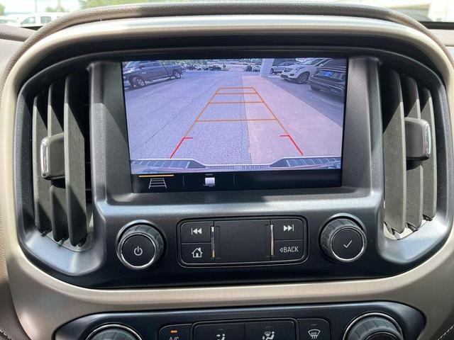 Photo of 2021 Summit White GMC Canyon