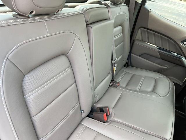 Photo of 2021 Summit White GMC Canyon