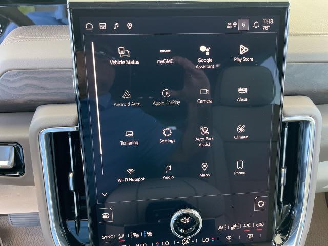 Photo of 2025 White Frost Tricoat GMC Yukon XL