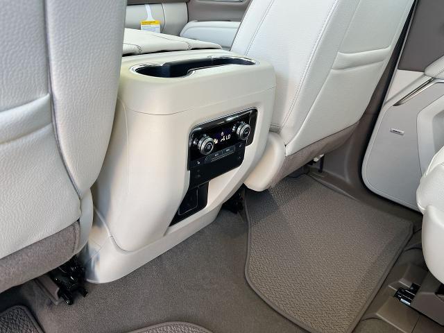 Photo of 2025 White Frost Tricoat GMC Yukon XL