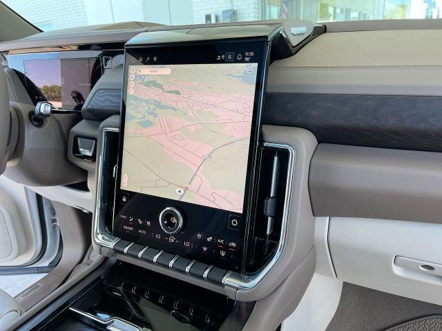 Photo of 2025 White Frost Tricoat GMC Yukon XL