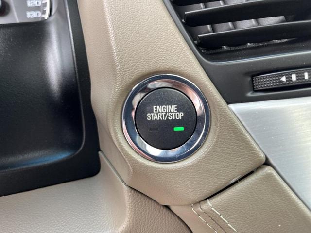 Photo of 2015 Summit White GMC Yukon