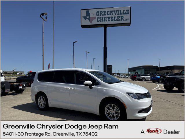 2023 Chrysler Voyager