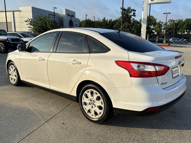 Photo of 2012 Ingot Silver Metallic Ford Focus