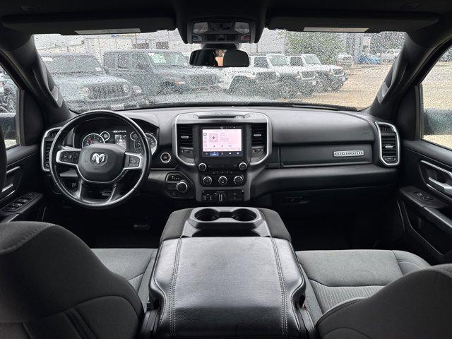 Photo of 2023 Diamond Black Crystal Pearlcoat RAM 1500