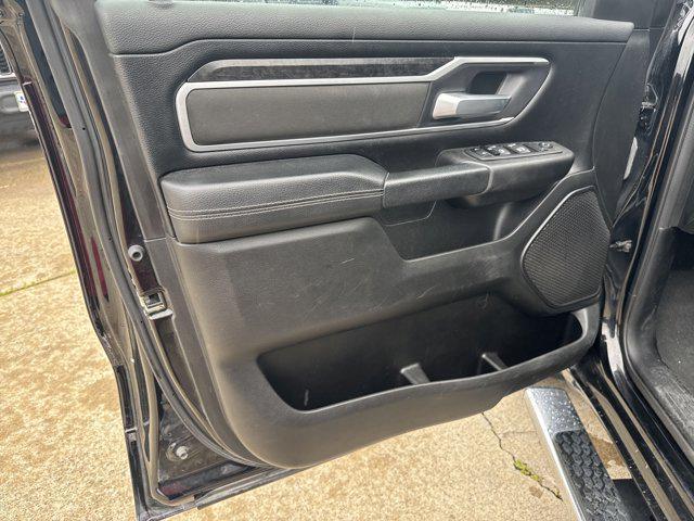 Photo of 2023 Diamond Black Crystal Pearlcoat RAM 1500