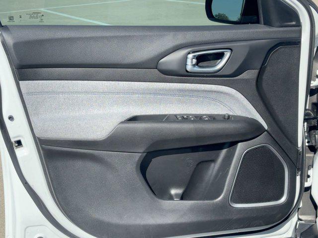 Photo of 2024 Bright White Clearcoat Jeep Compass