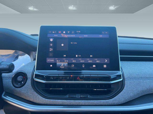 Photo of 2024 Bright White Clearcoat Jeep Compass