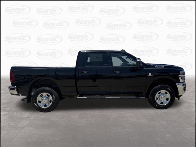 Photo of 2025 Diamond Black Crystal Pearlcoat RAM 2500