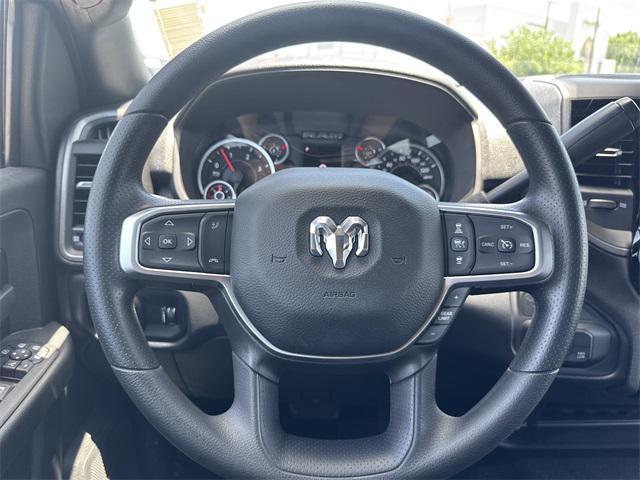 Photo of 2025 Diamond Black Crystal Pearlcoat RAM 2500