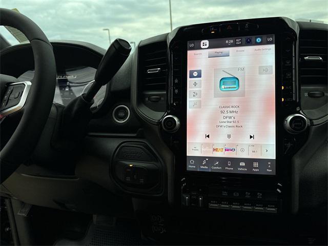 Photo of 2025 Diamond Black Crystal Pearlcoat RAM 2500