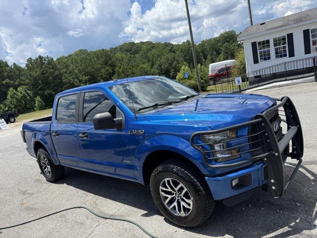 Photo of 2016 Blue Ford F-150