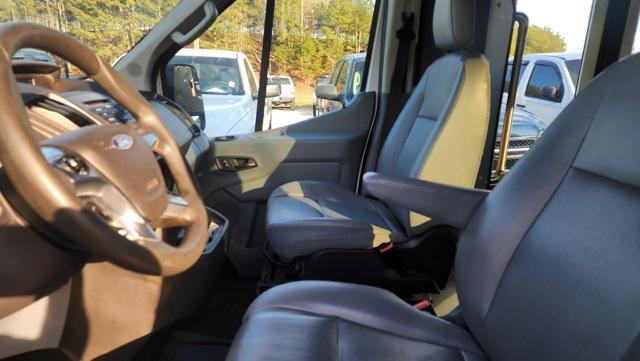Photo of 2018 Oxford White Ford Transit-350