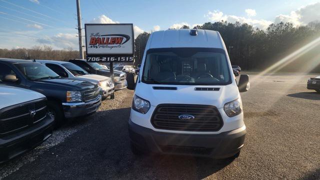 Photo of 2018 Oxford White Ford Transit-350