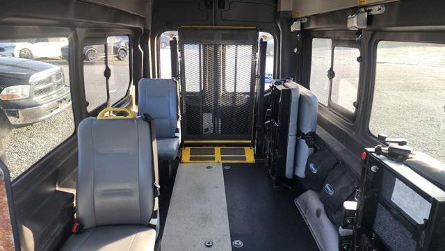Photo of 2018 Oxford White Ford Transit-350