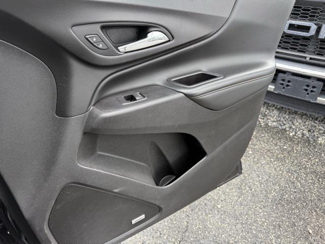 Photo of 2018 Mosaic Black Metallic Chevrolet Equinox