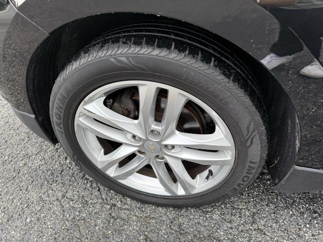 Photo of 2018 Mosaic Black Metallic Chevrolet Equinox