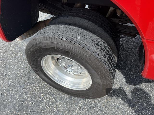Photo of 2017 Race Red Ford F-350