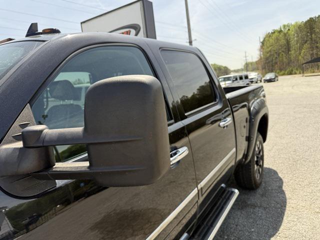 Photo of 2014 Onyx Black GMC Sierra 2500
