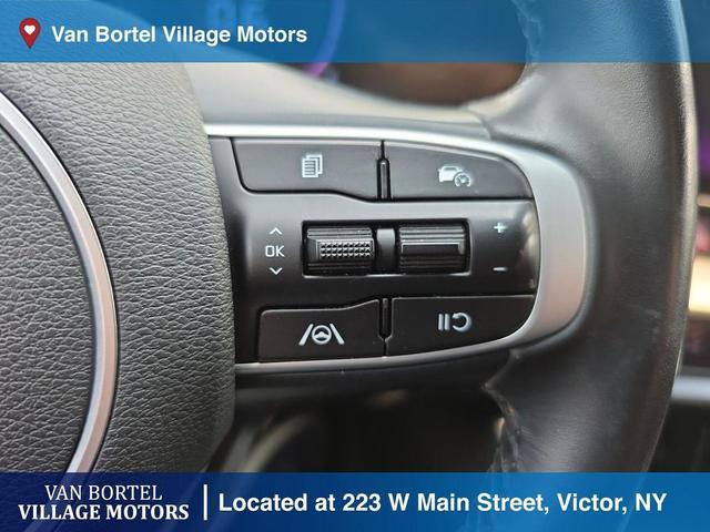 Photo of 2023 Sapphire Blue Kia Sportage