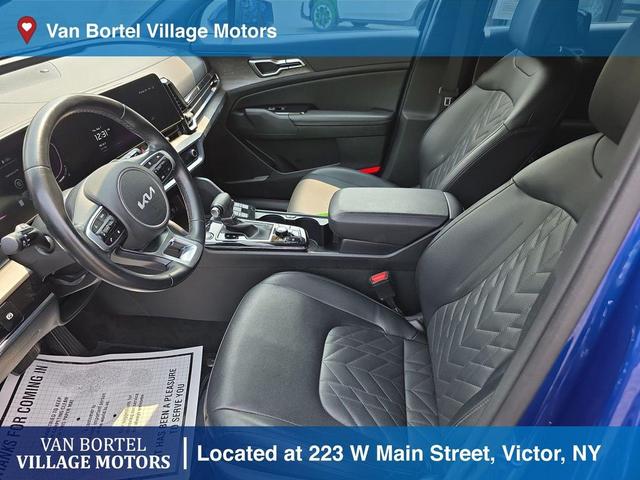 Photo of 2023 Sapphire Blue Kia Sportage