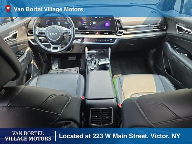 Photo of 2023 Sapphire Blue Kia Sportage