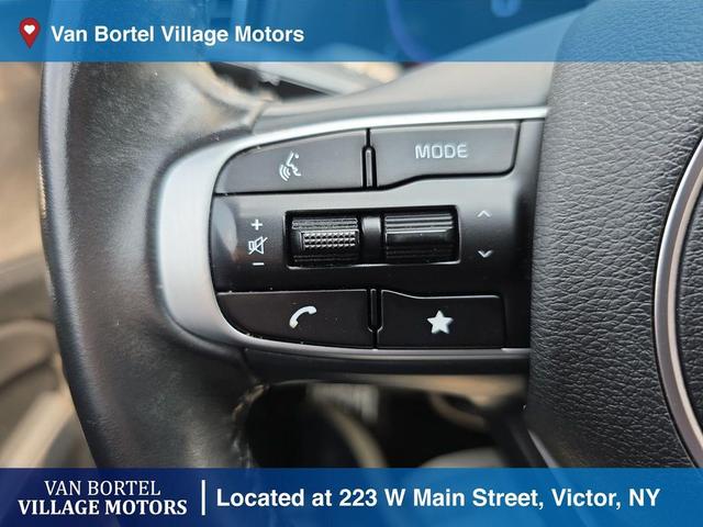 Photo of 2023 Sapphire Blue Kia Sportage